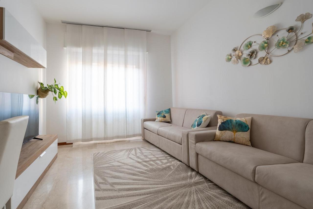 Апартаменти San Siro Big House Wifi Netflix Free Parking Мілан Екстер'єр фото