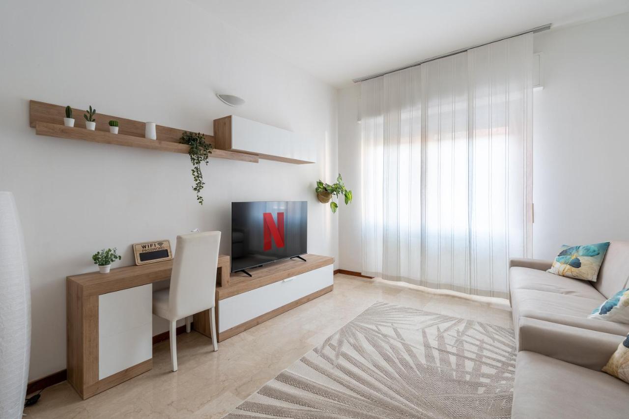 Апартаменти San Siro Big House Wifi Netflix Free Parking Мілан Екстер'єр фото